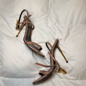 Ankle lock Tan Strappy Heels